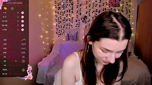 LinaBlossom  online show from 11/22/25, 08:24