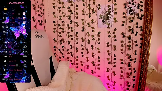 LinaBlossom  online show from 02/24/26, 08:26