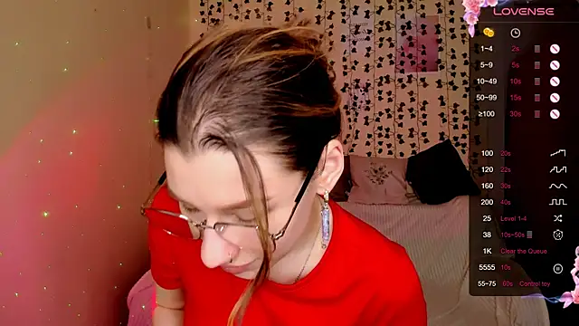 LinaBlossom  online show from 11/30/25, 06:47