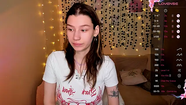 LinaBlossom  online show from 11/06/25, 08:51