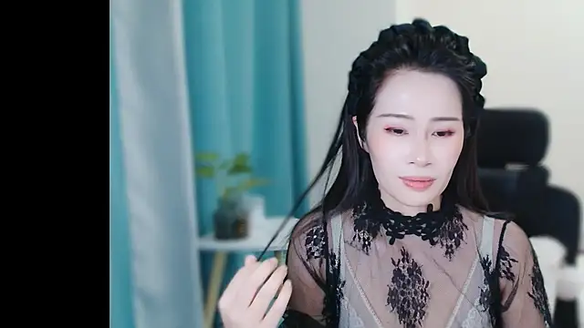 Snapshot of cfxc0317 chatting on 11/26/25, 12:16 cfxc0317 online show from 11/26/25, 12:16