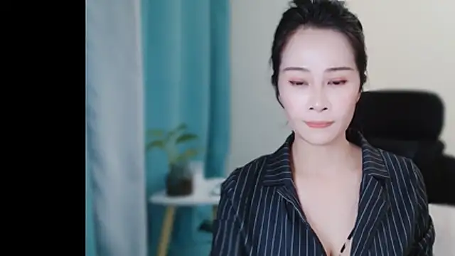 Snapshot of cfxc0317 chatting on 12/03/25, 12:26 cfxc0317 online show from 12/03/25, 12:26