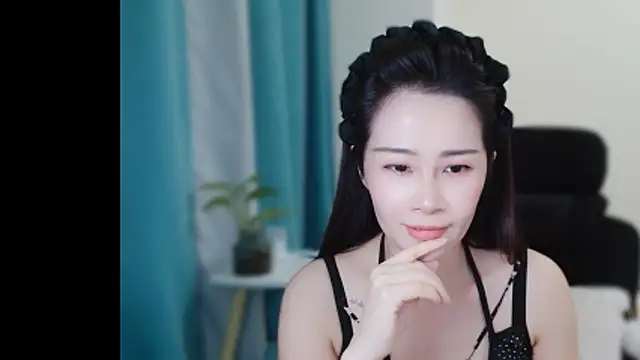 Snapshot of cfxc0317 chatting on 12/02/25, 12:18 cfxc0317 online show from 12/02/25, 12:18