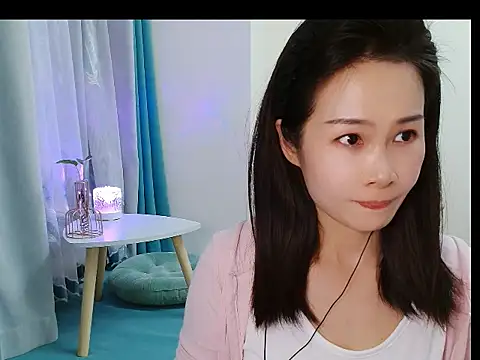 Snapshot of cfxc0317 chatting on 09/28/25, 10:44 cfxc0317 online show from 09/28/25, 10:44