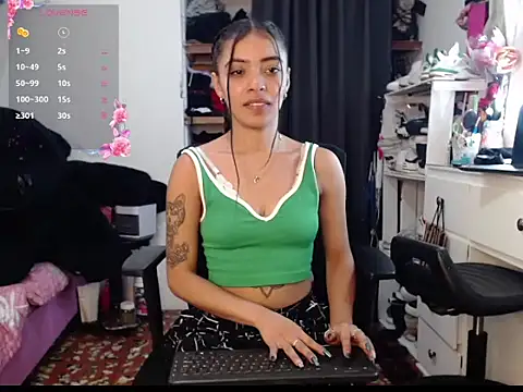 pocahot222 online show from 10/11/25, 12:11