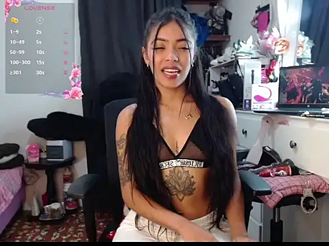 pocahot222 online show from 10/12/25, 04:14