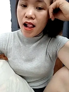 Norah-h online show from 11/12/25, 02:54