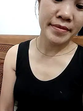 Snapshot of Norah-h chatting on 11/05/25, 01:47 Norah-h online show from 11/05/25, 01:47