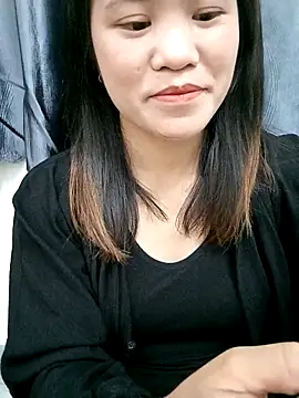 Snapshot of Norah-h chatting on 10/13/25, 02:40 Norah-h online show from 10/13/25, 02:40