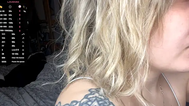 SabrinaFolts online show from 12/04/25, 07:46