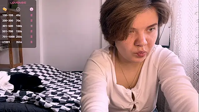 SabrinaFolts online show from 10/12/25, 09:10