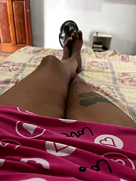 Crislove22 online show from 11/01/25, 12:10