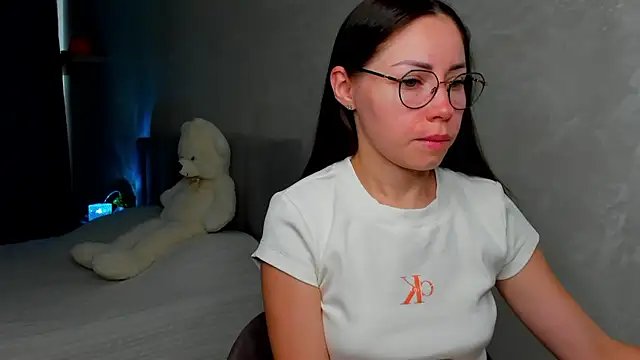 Snapshot of fun_nd_bun chatting on 06/25/26, 01:03 fun nd bun online show from 06/25/26, 01:03