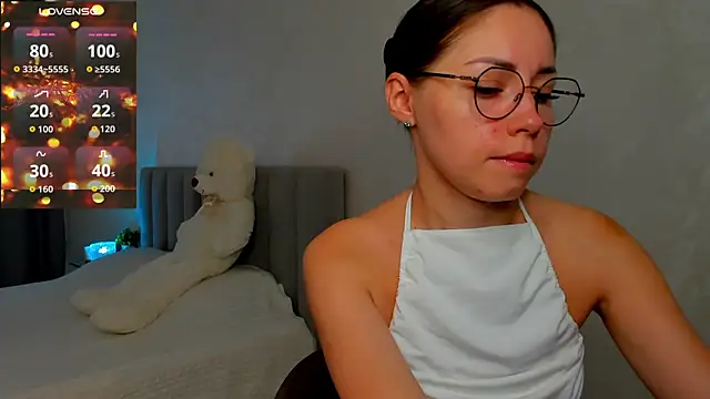 Snapshot of fun_nd_bun chatting on 07/18/26, 02:31 fun nd bun online show from 07/18/26, 02:31