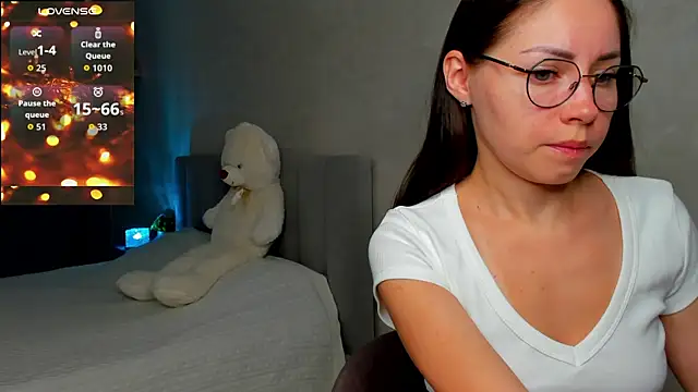 Snapshot of fun_nd_bun chatting on 07/11/26, 01:33 fun nd bun online show from 07/11/26, 01:33