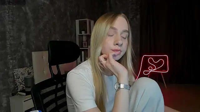 Snapshot of mellisadream chatting on 10/07/25, 12:44 mellisadream online show from 10/07/25, 12:44