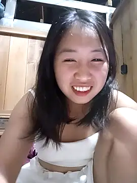 Snapshot of Suzuki_see chatting on 10/19/25, 02:09 Suzuki see online show from 10/19/25, 02:09