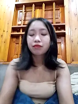 Snapshot of Suzuki_see chatting on 10/14/25, 11:14 Suzuki see online show from 10/14/25, 11:14