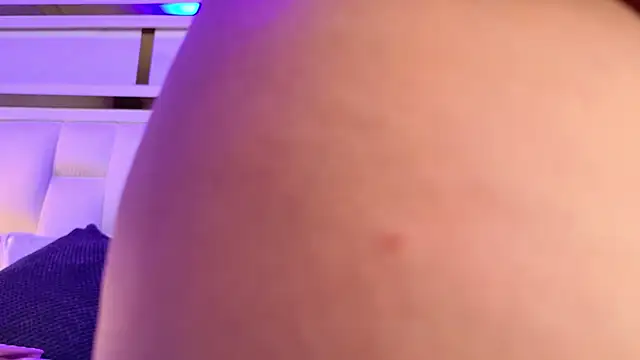 samanthaa sm online show from 04/22/26, 03:13