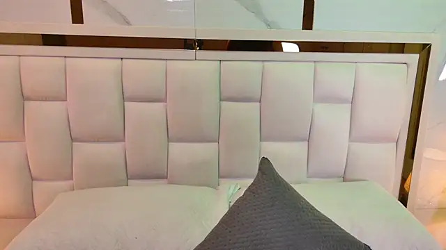 Snapshot of samanthaa_sm chatting on 01/07/26, 11:48 samanthaa sm online show from 01/07/26, 11:48