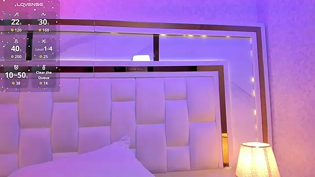 Snapshot of samanthaa_sm chatting on 11/10/25, 11:37 samanthaa sm online show from 11/10/25, 11:37