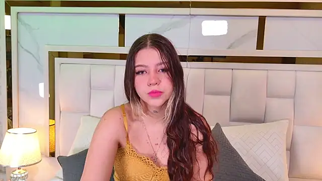 Snapshot of samanthaa_sm chatting on 12/18/25, 11:47 samanthaa sm online show from 12/18/25, 11:47