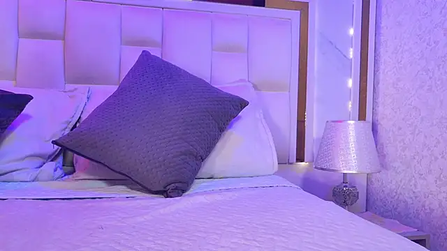 Snapshot of samanthaa_sm chatting on 11/09/25, 11:47 samanthaa sm online show from 11/09/25, 11:47