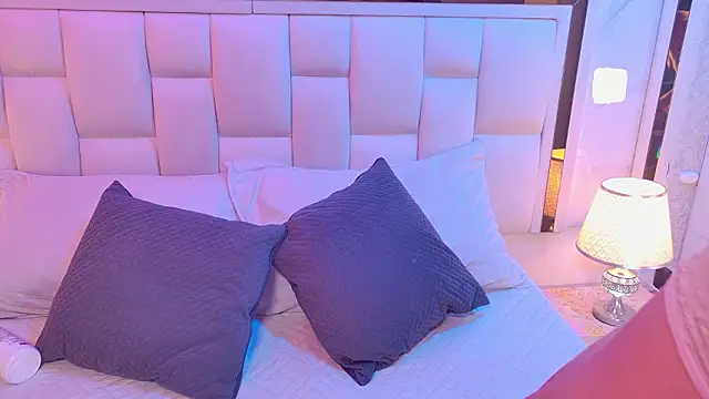 Snapshot of samanthaa_sm chatting on 02/01/26, 12:25 samanthaa sm online show from 02/01/26, 12:25