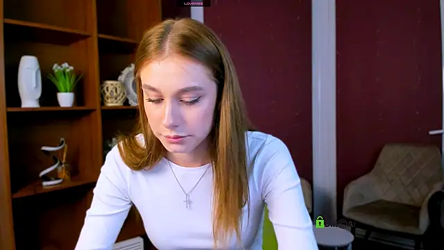 Snapshot of agata_li1 chatting on 11/05/25, 02:31 agata li1 online show from 11/05/25, 02:31