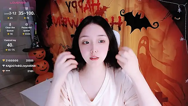 Niannian- online show from 10/31/25, 05:09