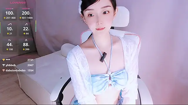 Snapshot of Niannian- chatting on 06/20/26, 05:29 Niannian- online show from 06/20/26, 05:29