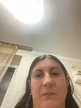 Snapshot of oksana1990 chatting on 09/23/25, 07:43 oksana1990 online show from 09/23/25, 07:43
