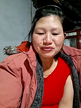 Snapshot of diamond-- chatting on 11/03/25, 02:20 diamond-- online show from 11/03/25, 02:20