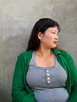 Snapshot of diamond-- chatting on 10/12/25, 07:54 diamond-- online show from 10/12/25, 07:54