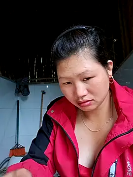 Snapshot of diamond-- chatting on 10/06/25, 12:45 diamond-- online show from 10/06/25, 12:45