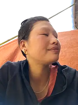 Snapshot of diamond-- chatting on 10/10/25, 03:07 diamond-- online show from 10/10/25, 03:07