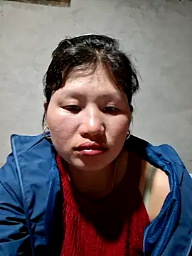 Snapshot of diamond-- chatting on 10/20/25, 01:55 diamond-- online show from 10/20/25, 01:55