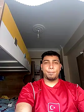 Snapshot of astoperaa chatting on 11/03/25, 11:47 astoperaa online show from 11/03/25, 11:47