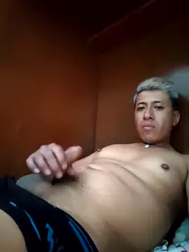 Snapshot of Carlos27hot chatting on 02/05/26, 10:16 Carlos27hot online show from 02/05/26, 10:16