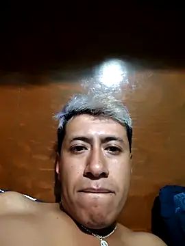 Snapshot of Carlos27hot chatting on 02/23/26, 02:35 Carlos27hot online show from 02/23/26, 02:35