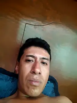 Snapshot of Carlos27hot chatting on 09/21/25, 04:12 Carlos27hot online show from 09/21/25, 04:12