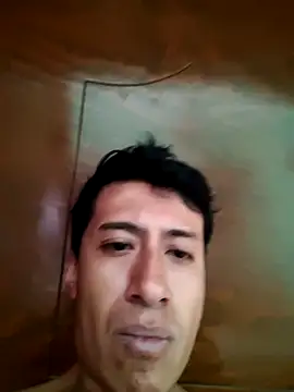 Snapshot of Carlos27hot chatting on 11/05/25, 01:36 Carlos27hot online show from 11/05/25, 01:36