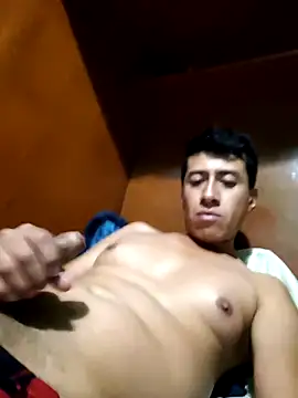 Snapshot of Carlos27hot chatting on 10/21/25, 07:19 Carlos27hot online show from 10/21/25, 07:19