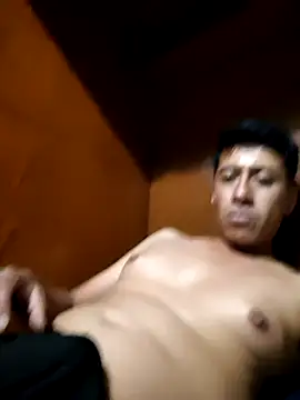 Snapshot of Carlos27hot chatting on 11/18/25, 07:44 Carlos27hot online show from 11/18/25, 07:44