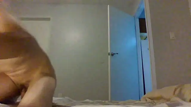 Snapshot of slickdickfreak chatting on 10/01/25, 04:39 slickdickfreak online show from 10/01/25, 04:39