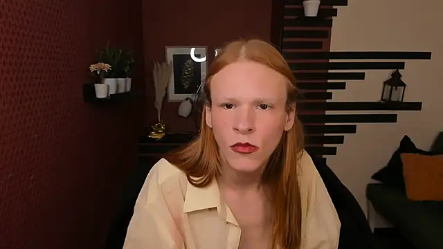 ChloeValentinee online show from 11/05/25, 12:41