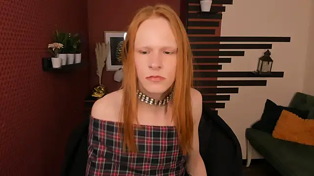 ChloeValentinee online show from 10/31/25, 12:02