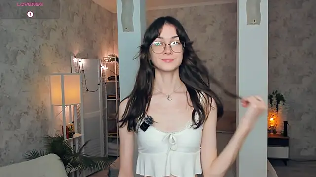 ReneeLippeatt online show from 11/07/25, 07:29