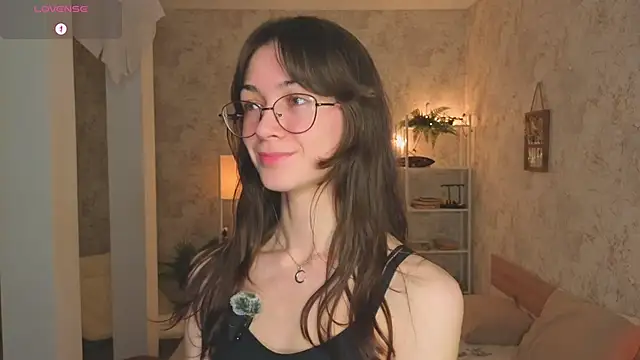 ReneeLippeatt online show from 11/05/25, 07:28