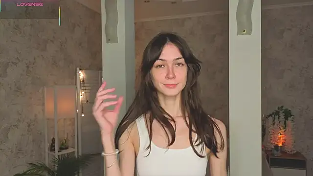 ReneeLippeatt online show from 10/22/25, 07:24